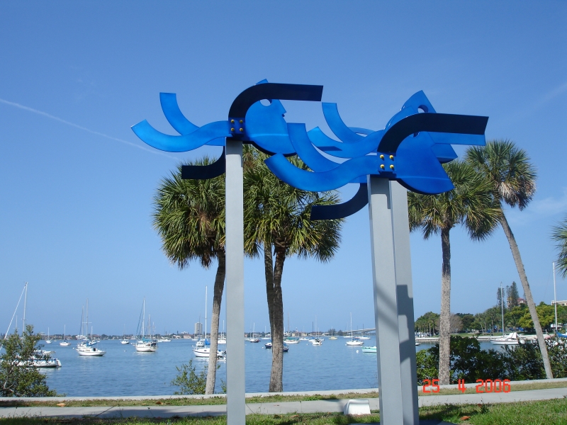 The swimmers, de Jorge Blanco, Sarasota, Floride