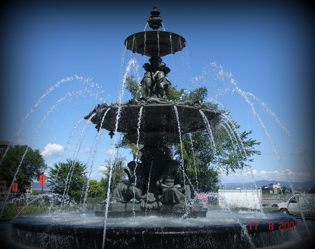 La fontaine de Tourny devant le Parlement du Québec