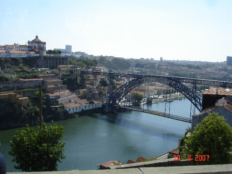 Le pont Dom Luis 1er : « Porto a tout simplement couché ses tours Eiffel » — Paul Morand
