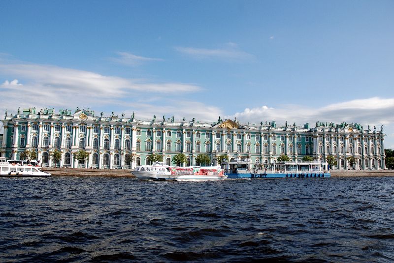 Palais d’hiver des Tzars vu de la Neva, Saint-Pétersbourg, Russie