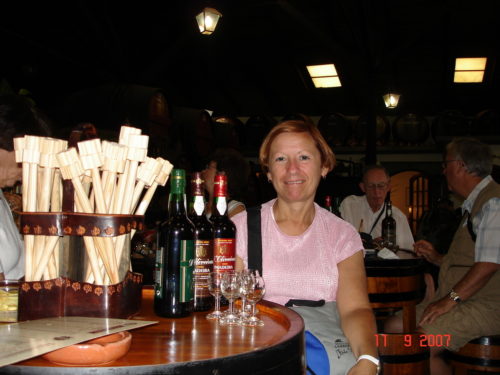 11 septembre 2007, Céline participe à une dégustation de vin de Madère, à Funchal au Portugal.