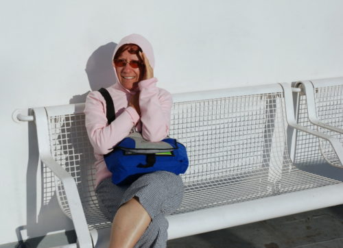 Le 9 octobre 2008, Céline sur le pont d'un bateau qui nous mène de la Calabra à la Sicile