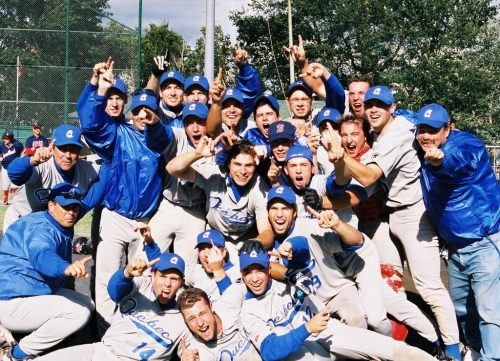 Édition 2002 de l'équipe du Québec... médaillée d'or lors du championnat canadien de baseball junior