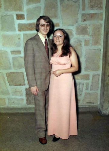 Céline et moi au 25e anniversaire de mariage de mes parents.