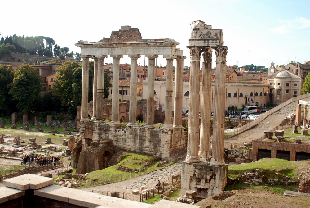 Temple de Saturne, Forum romain, Rome, Italie