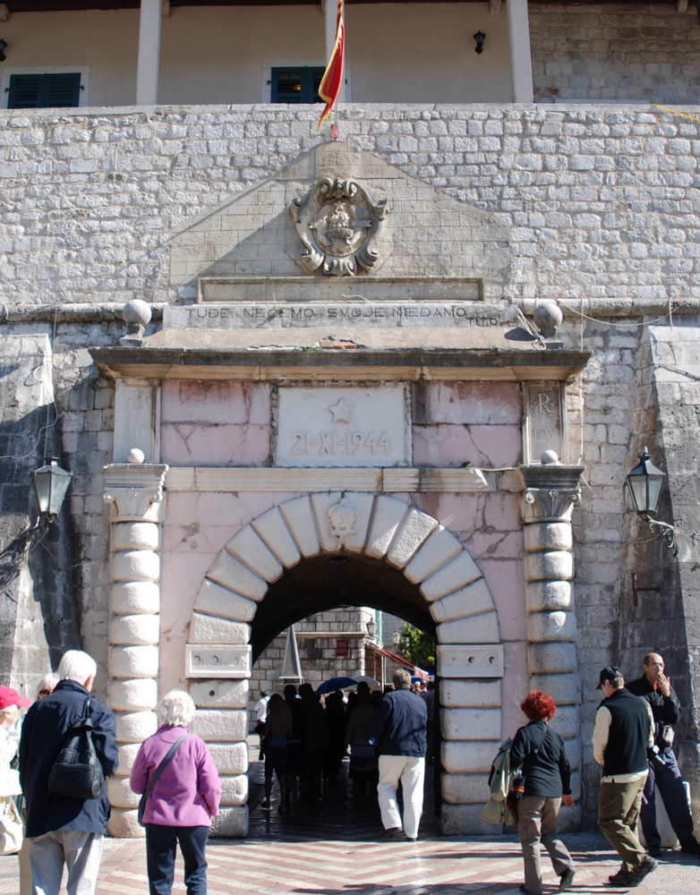 Porte principale de la ville fortifiée de Kotor, Monténégro