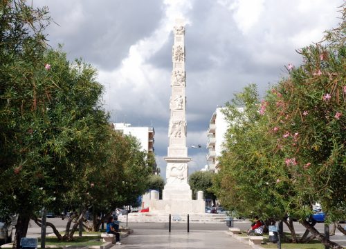 Obélisque, Lecce, Pouilles, Italie