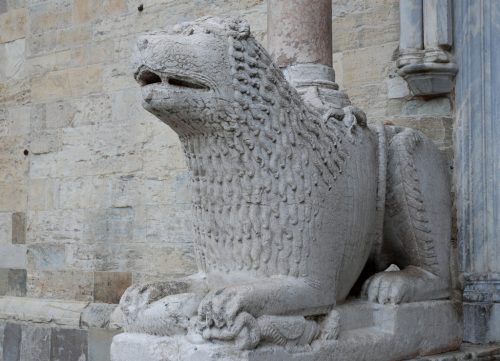 <a href="/wp-content/AITDSC_2543.jpg"><img style="padding: 10px;" title="Cathédrale de Parme, Émilie-Romagne, Italie." src="/wp-content/AITDSC_2543.jpg" alt="Cathédrale de Parme, Émilie-Romagne, Italie." width="500" align="center" /></a>