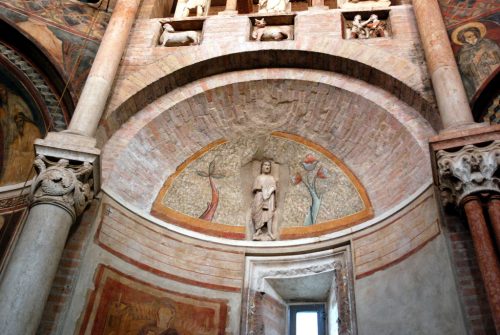 Baptistère de la cathédrale de Parme, Émilie-Romagne, Italie