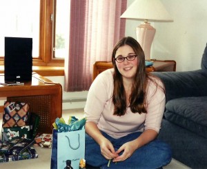 Marc-André a une nouvelle copine... Caroline avec qui il se fiance à la fin 1999