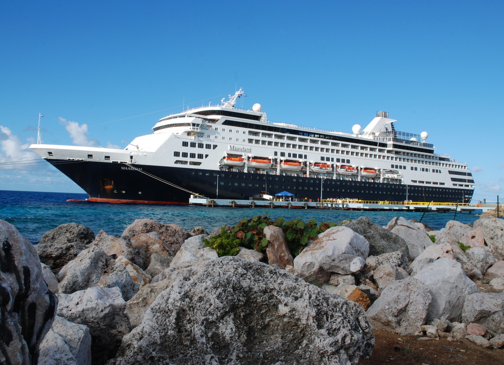 MS Maasdam, Holland America