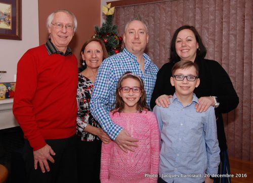 Notre petite famille à Noël 2016!