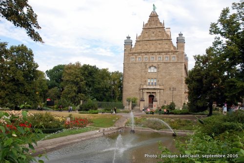 Parc de l'ancienne Banque Nationale de Pologne, Toruń, Pologne