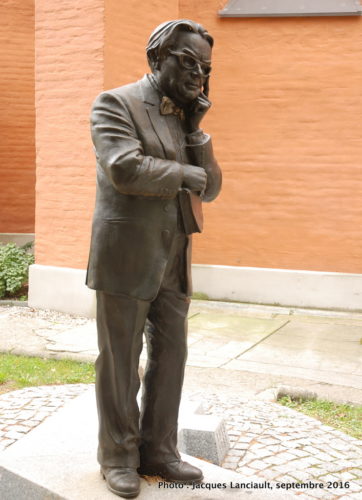 Edmund Jan Osmańczyk, parc de la colline de l’université, Opole, Pologne