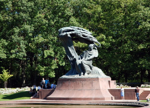 Monument Frédéric Chopin, parc Łazienki, Varsovie, Pologne