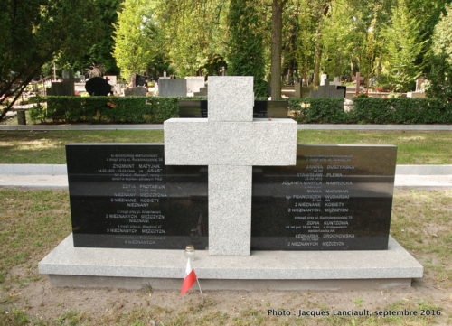 Cimetière Powązki Wojskowe, Varsovie, Pologne