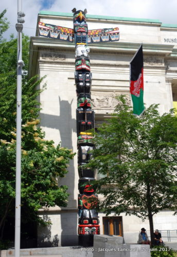 Mât totémique des pensionnats, MBAM, Montréal