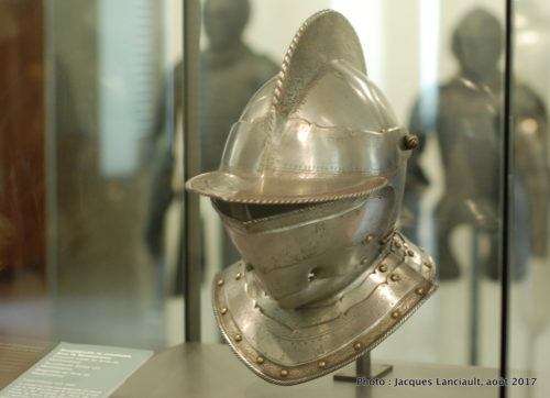 Musée des armes et armures anciennes, Hôtel des Invalides, Paris, France