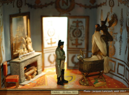 Cabinets insolites, musée des figurines historiques, Hôtel des Invalides, Paris, France