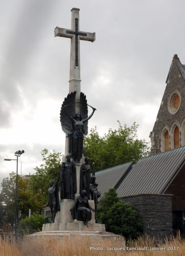 Ancienne cathédrale et The Citizens' War Memorial, Christchurch, île du Sud, Nouvelle-Zélande