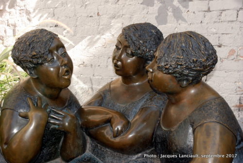 Les chuchoteuses, placette Saint-Dizier, Montréal, Québec
