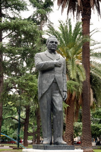 Monument Hipólito Yrigoyen, Plaza Lavalle, Buenos Aires, Argentine