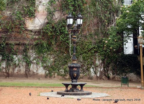 Plaza de Cataluña, quartier Retiro, Buenos Aires, Argentine