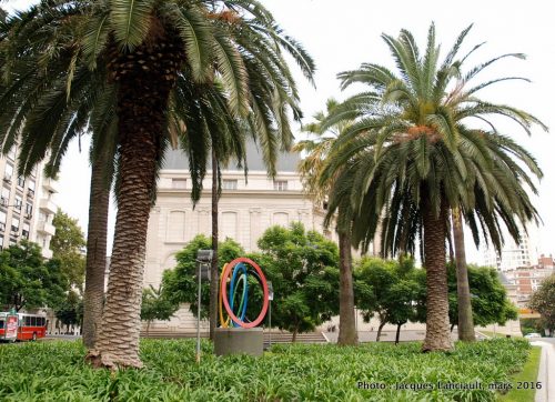 Energía olímpica, plaza Pierre de Coubertin, quartier Retiro, Buenos Aires, Argentine