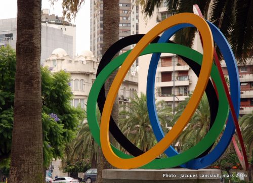 Energía olímpica, plaza Pierre de Coubertin, quartier Retiro, Buenos Aires, Argentine