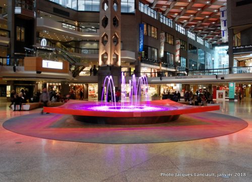 Fontaine du Complexe Desjardins, Montréal, Québec