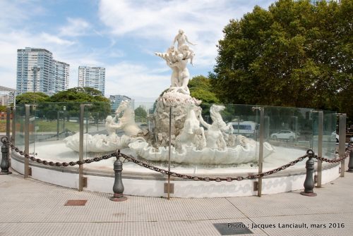 Fuente monumental Las Nereidas, quartier Puerto Madero, Buenos Aires, Argentine
