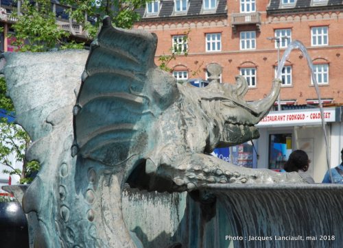 Fontaine aux dragons, Rådhuspladsen, Copenhague, Danemark