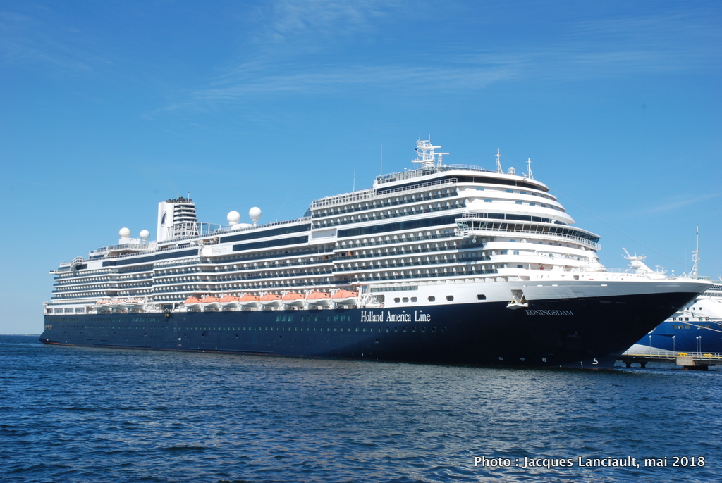 Un bateau presque neuf… le MS Koningdam