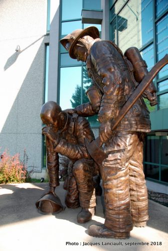 Monument aux pompiers décédés, Jean-Pierre Busque, Montréal, Québec