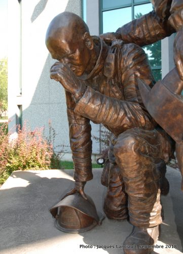 Monument aux pompiers décédés, Jean-Pierre Busque, Montréal, Québec