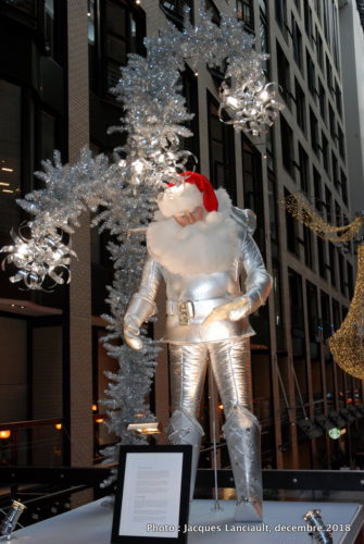 Père Noël du XXIe siècle, parcours des pères Noël du Centre de commerce mondial de Montréal