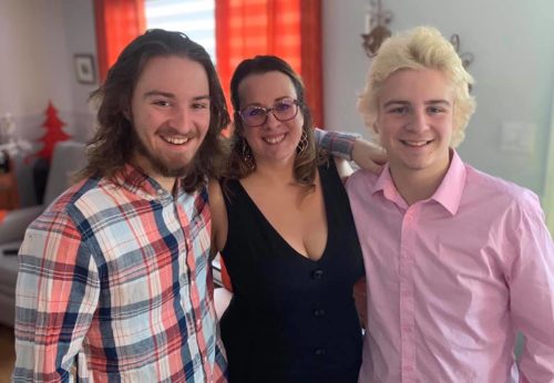 Nicolas Doré, sa mère et son frère