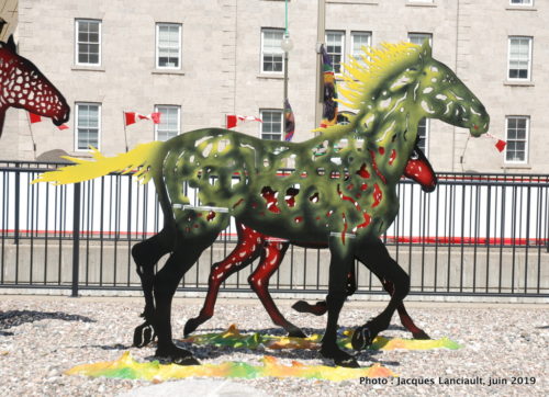 Chevaux au galop, Joe Fafard, Musée des beaux-arts du Canada, Ottawa, Ontario