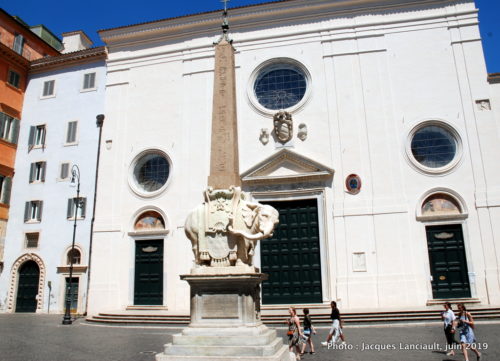 Obélisque de la piazza della Minerva, Rome, Italie