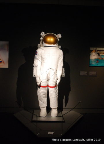 Combinaison spatiale, Explore Sulla Luna e Oltre, Palazzo Blu, Pise, Italie