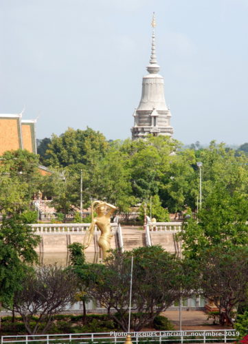Centre de méditation bouddhiste Vipassana Dhura, Oudong, Cambodge
