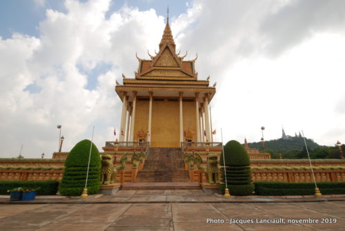 Centre de méditation bouddhiste Vipassana Dhura, Oudong, Cambodge