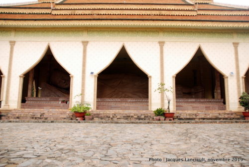 Centre de méditation bouddhiste Vipassana Dhura, Oudong, Cambodge