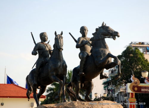 Monument Techo Meas et Techo Yort, Phnom Penh, Cambodge