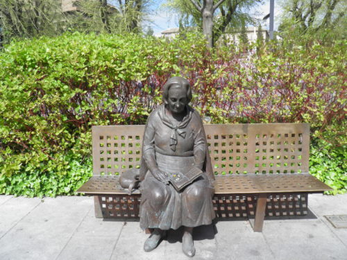 Elena Martín Vivaldi, Avenida de la Constitución, Grenade, Andalousie, Espagne 