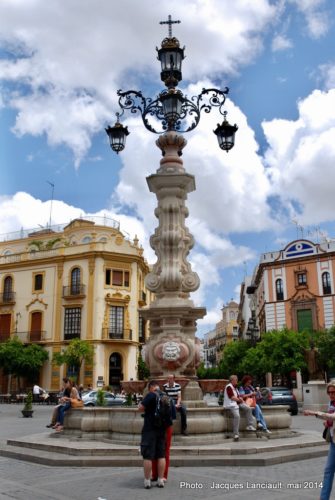 Fuente Farola, plaza Virgen de los Reyes, Séville, Andalousie, Espagne