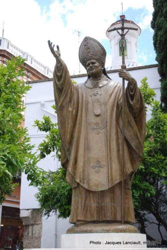 Statue de Jean-Paul II, plaza Virgen de los Reyes, Séville, Andalousie, Espagne