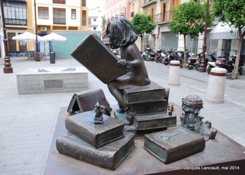Monument à Clara Campoamor, Séville, Andalousie, Espagne