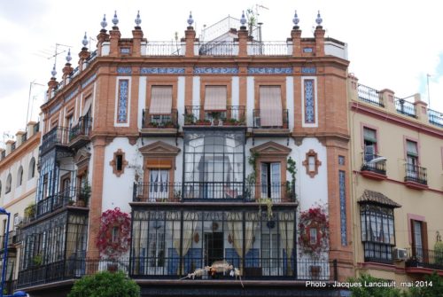 Avenida de San Jacinto, quartier Triana, Séville, Andalousie, Espagne