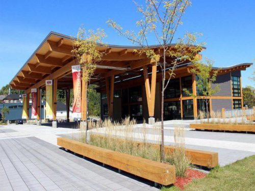 Édifice du Bureau d’accueil touristique de la Place des Citoyens, Sainte-Adèle, Québec